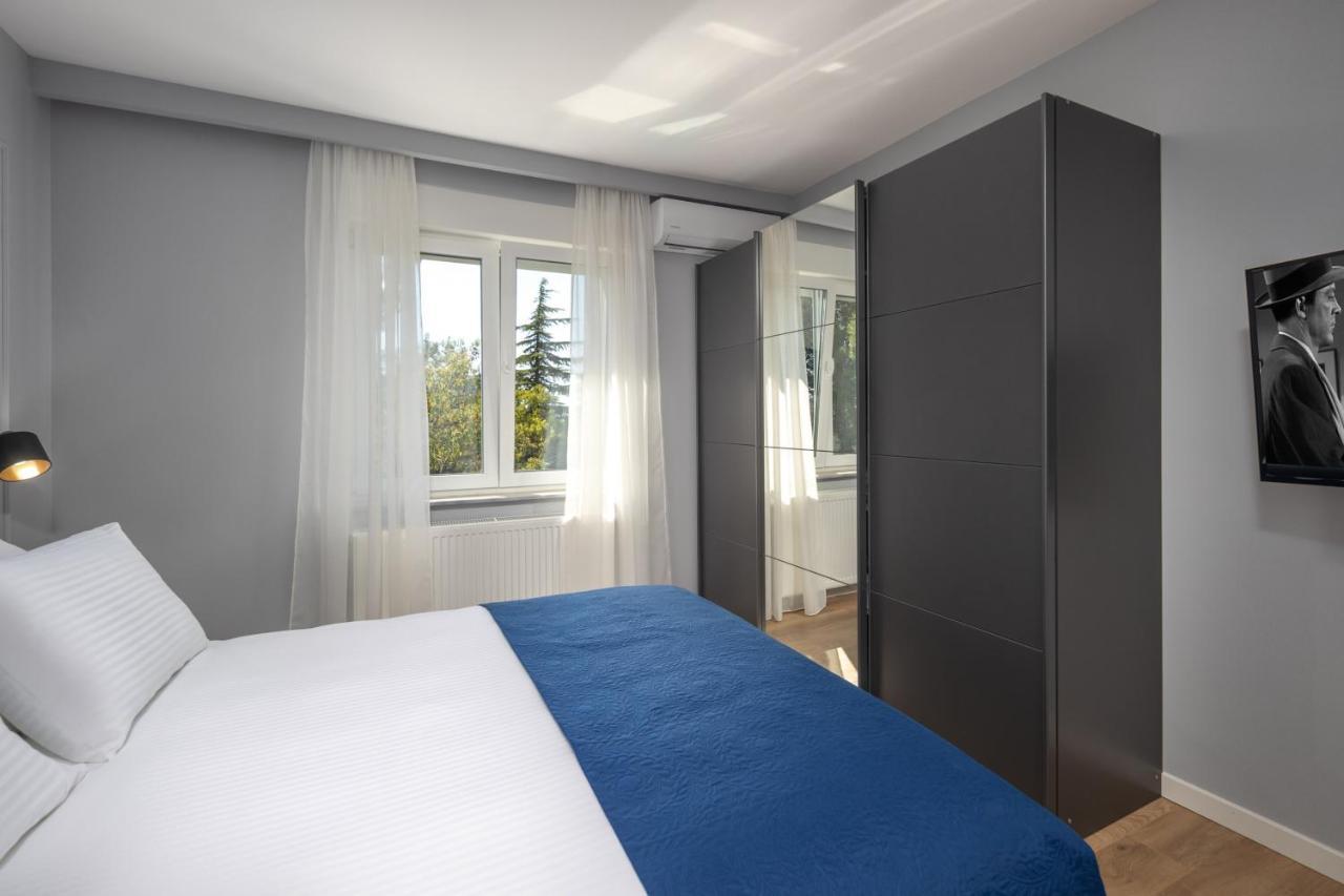 Blue Allure Apartment *